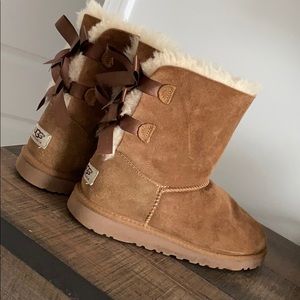 Ugg’s Bailey bow
